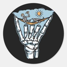Pegatina Redonda Relajación del esqueleto a mano gigante