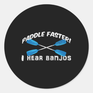 Pegatina Redonda Rema Más Rápido Escucho Banjos Camiseta Divertida 