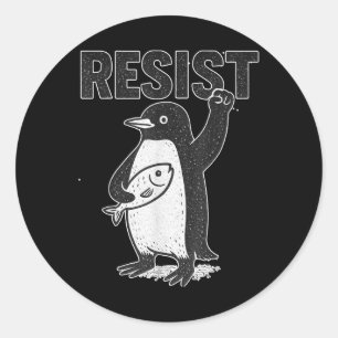 Pegatina Redonda Resistir el activismo de los pingüinos es curioso