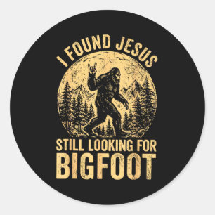 Pegatina Redonda Retro encontré a Jesús mirando a Bigfoot divertido