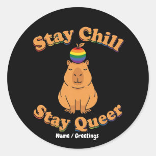 Pegatina Redonda Retro Mantén la Calma Mantén Queer Capybara Arcoír