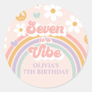 Pegatina Redonda Retro Rainbow Seven es una Vibra Cumpleaños 7