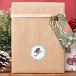 Pegatina Redonda Robin bird nombre Merry Christmas holly<br><div class="desc">Pájaro del robo de color de agua,  corona hueca,  guión de Navidad de Feliz,  pegatinas de la dirección de regreso. Puede personalizarlo y agregar su propio texto,  nombre y dirección.</div>