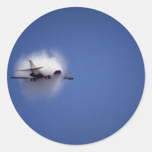 Pegatina Redonda Rockwell B1-B, en la barrera del sonido, con vapor