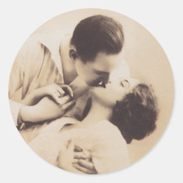 Pegatina Redonda Romantic Love Couple Kissing vintage illustration