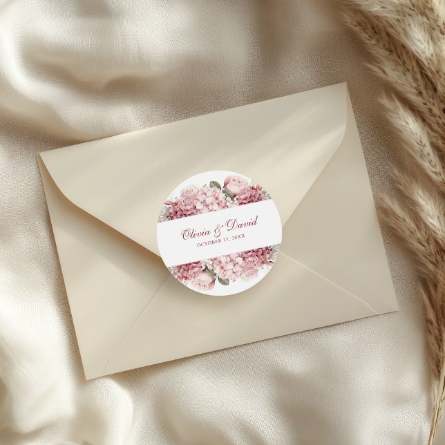 Pegatina Redonda Rosa elegante moderno hidrangea Boda (Modern Elegant Dusty Rose Hydrangea Wedding Classic Round Sticker on a wedding envelope)