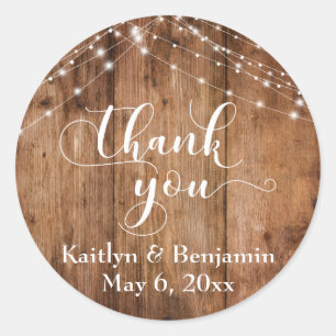 Pegatina Redonda Rústica madera marrón y cadenas de luz blanca, gra