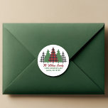 Pegatina Redonda Rústica Red Plaid Christmas Tree Return Address<br><div class="desc">Este rústico domicilio de vuelta vacacional pegatina presenta platos de moda rojos y verdes árboles de Navidad sobre tu mensaje Feliz Navidad. Las etiquetas de esta fiesta,  de estilo tradicional y bonito,  son perfectas para una familia a la que le gusta un diseño clásico y nostálgico.</div>