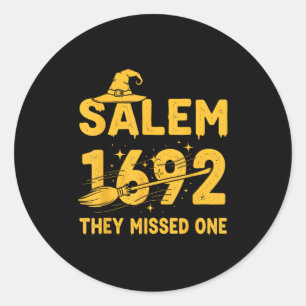 Pegatina Redonda Salem 1692 Perdieron Una Bruja Salem De Halloween