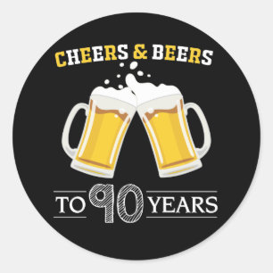Pegatina Redonda Saludos y cervezas a 90 años
