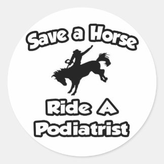 Pegatina Redonda Salven un caballo... Viajar en podiatrista