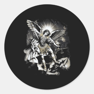 Pegatina Redonda San Miguel derrotando a Satanás Arcángel Guerrero