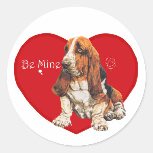 Pegatina Redonda San Valentín de Basset Hound