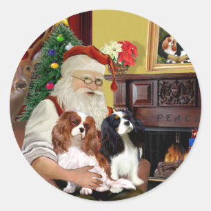 Pegatina Redonda Santa en casa Cavalier King Charles (dos)