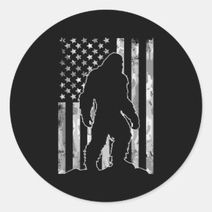 Pegatina Redonda Sasquatch Bandera De Eeuu Patriotic Bigfoot 4 De J