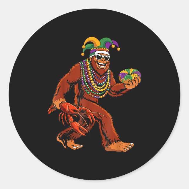 Pegatina Redonda Sasquatch Mardi Gras Bigfoot Parade Beads King Cak (Anverso)