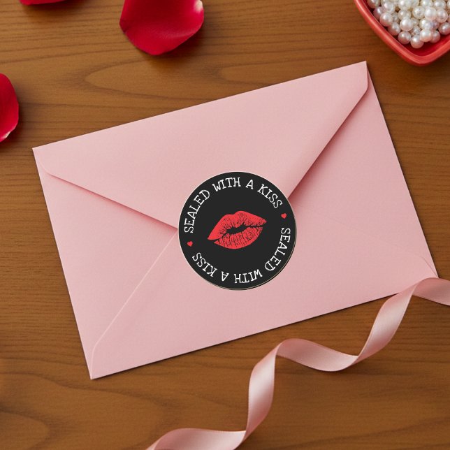 Pegatina Redonda Sealed with a Kiss Black & Red Lip Valentine's Day (Sealed with a Kiss Black & Red Lip Valentine's Day Classic Round Sticker
)