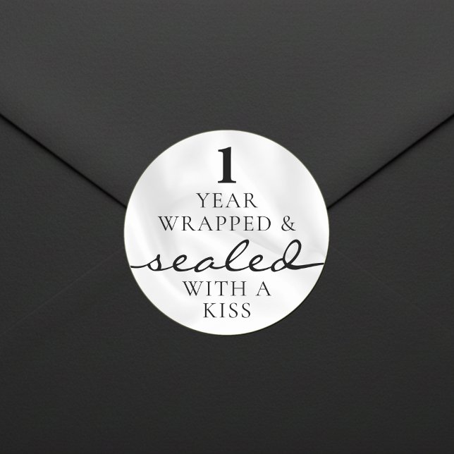 Pegatina Redonda Sealed with a Kiss White 1st Birthday Anniversary (Subido por el creador)