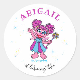 Pegatina Redonda Sesame Street Abby Cadabby Sparkles Birthday
