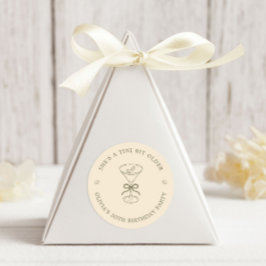 Pegatina Redonda She's A Tini Bit Older Coffee Martini Birthday