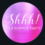 Pegatina Redonda ¡Shhh! Surprise Birthday Party - Purple<br><div class="desc">¡Shhh! Sorpresa cumpleaños Faux Metallic Brushed Metalizado Purple and Pink Fiesta Bag Seal que son perfectos para una fiesta de cumpleaños. ¡Este pegatina es perfecto para un Shhh! Fiesta de cumpleaños sorpresa. Si necesita elementos de coincidencia personalizados adicionales,  póngase en contacto con el diseñador.</div>