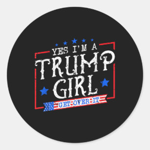 Pegatina Redonda Sí, Soy Un Chica De Trump Que Se Avalora De Los Re