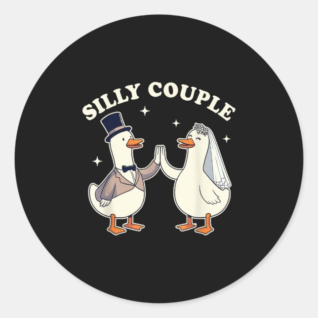 Pegatina Redonda Silly Goose Bride &amp; Groom Wedding Bachelorette (Anverso)