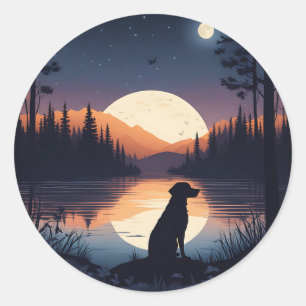 Pegatina Redonda Silueta de perro bajo la luna
