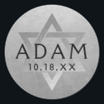 Pegatina Redonda Silver Bar Mitzvah Bat Mitzvah Star of David Name<br><div class="desc">Elegante bar clásico de plata de estilo clásico mitzvah pegatinas con nombre, fecha y estrella de David a medida. Estos elegantes pegatinas del bar mitzvah dan un aspecto elegante a los sellos para sobres o a los proyectos de decoración de fiestas del bar DIY y bat mitzvah. ・ ・ Haga...</div>