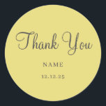 Pegatina Redonda Simple Gold Moderno Boda Minimalista Clásico<br><div class="desc">Simple Gold Elegant Moderno Boda Minimalista Clásico Estos elegantes pegatinas nupciales o de ducha de novias son sencillos y minimalistas pero muy elegantes gracias a la escritura moderna manuscrita que te agradece, y al diseño limpio. Boda Minimalista simple clásico, boda o ducha de novia, oro elegante y moda, escritura simple,...</div>