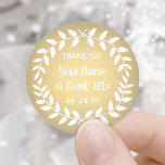 Pegatina Redonda Simple Laurel Wreath Gold Faux Relieve metalizado<br><div class="desc">Añade un toque de acabado personalizado a los favoritos del partido y gracias notas con pegatinas redondos de laurel personalizado. Toda la redacción de esta plantilla es sencilla para el personalizar en cualquier ocasión, como boda, ducha de novia, graduación, fiesta de cumpleaños, aniversario o jubilación. Cambie o elimine cualquier texto...</div>