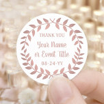 Pegatina Redonda Simple Laurel Wreath Pink Rose Gold Gracias<br><div class="desc">Añade un toque de acabado personalizado a los favoritos del partido y gracias notas con pegatinas redondos de laurel personalizado. Toda la redacción de esta plantilla es sencilla para el personalizar en cualquier ocasión, como boda, ducha de novia, graduación, fiesta de cumpleaños, aniversario o jubilación. Cambie o elimine cualquier texto...</div>