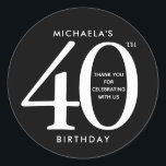 Pegatina Redonda Simple, Miodern Black & White 40th Birthday Fiesta<br><div class="desc">Crea tu propia elegante,  moderna,  blanca y negra personalizada fiesta de cumpleaños número 40 a favor de los pegatinas,  con un nombre y '40 cumpleaños' con tu mensaje. Si necesitas ayuda para personalizar esto,  por favor envíame un mensaje usando el botón de abajo y estaré encantado de ayudarte.</div>