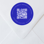 Pegatina Redonda sitio web del boda QR información detallada de rsv<br><div class="desc">Añade tu url para el sitio web de tu boda. Para información,  detalles,  rsvp en línea. Un fondo azul real,  de colores.</div>