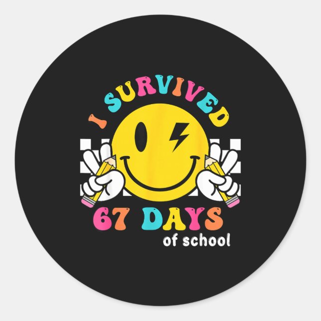 Pegatina Redonda Smile Face I Survived 67 Days Of School  (Anverso)
