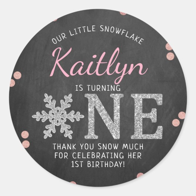 Pegatina Redonda Snowflake Winter Chalkboard Primer cumpleaños (Anverso)