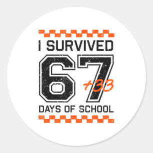 Pegatina Redonda Sobreviví 67 + 33 Días De Escuela Matemáticas Del