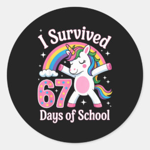 Pegatina Redonda Sobreviví 67 Días De Escuela Divertido 67 Maestros