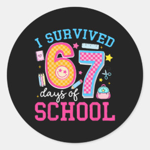 Pegatina Redonda Sobreviví 67 Días De Escuela Meme Seis Siete Profe