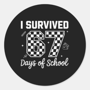 Pegatina Redonda Sobreviví 67 Días De Maestros De Escuela Niños Div