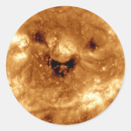 Pegatina Redonda Sol sonriente del Observatorio Solar de la NASA