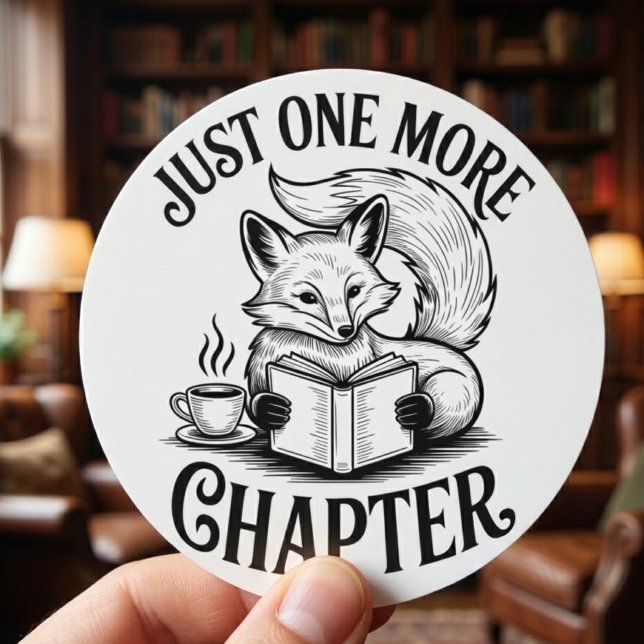 Pegatina Redonda Solo un capítulo más Fox Reading (just one more chapter fox reading sticker)