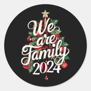 Pegatina Redonda Somos Navidades Familiares 2024 Pajama Coincidiend
