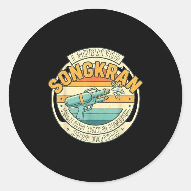 Pegatina Redonda Songkran 2026 Survivor Funny Thai New Year  (Anverso)