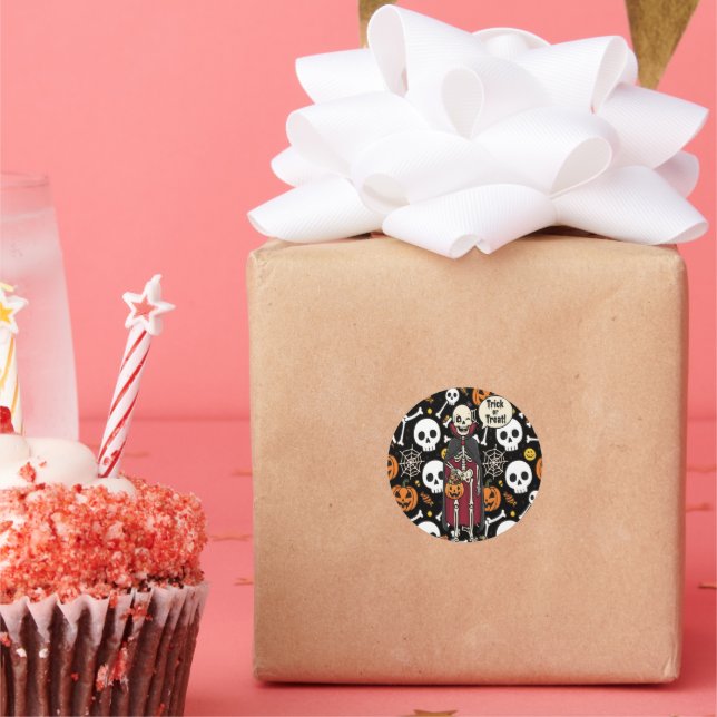 Pegatina Redonda Spooky Bones And Skeletons For Halloween (Fiesta)