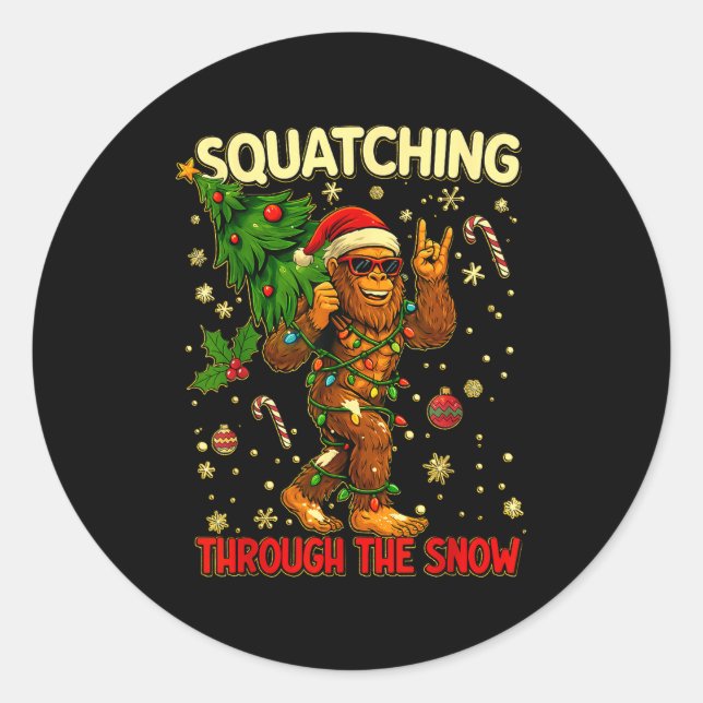 Pegatina Redonda Squatching Through The Snow Funny Bigfoot Xmas Lig (Anverso)