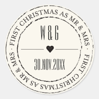 Pegatina Redonda Sr. y Sra. First Christmas Vintage Stamped Circle