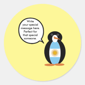 Pegatina Redonda Sra. Penguin habla sobre la bandera argentina