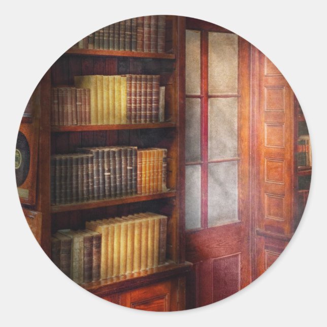 Pegatina Redonda Steampunk - El estudio semiprivado (Anverso)