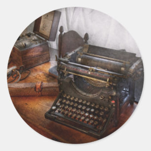 Pegatina Redonda Steampunk - máquina de escribir - el mensajero